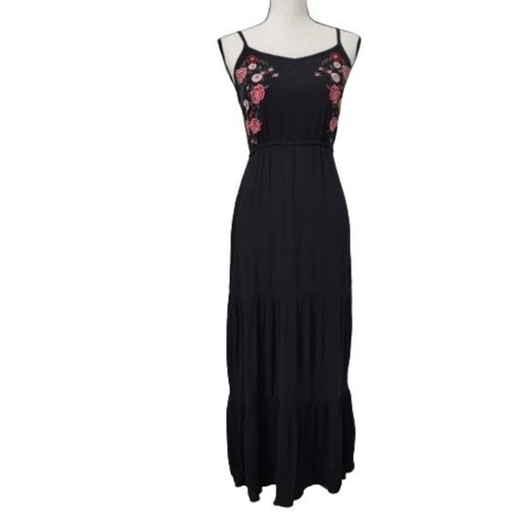 Fourteenth Place Dresses & Skirts - Fourteenth Place Size S Black Crepe Maxi Halter Dress w/ Pink Embroidered Floral